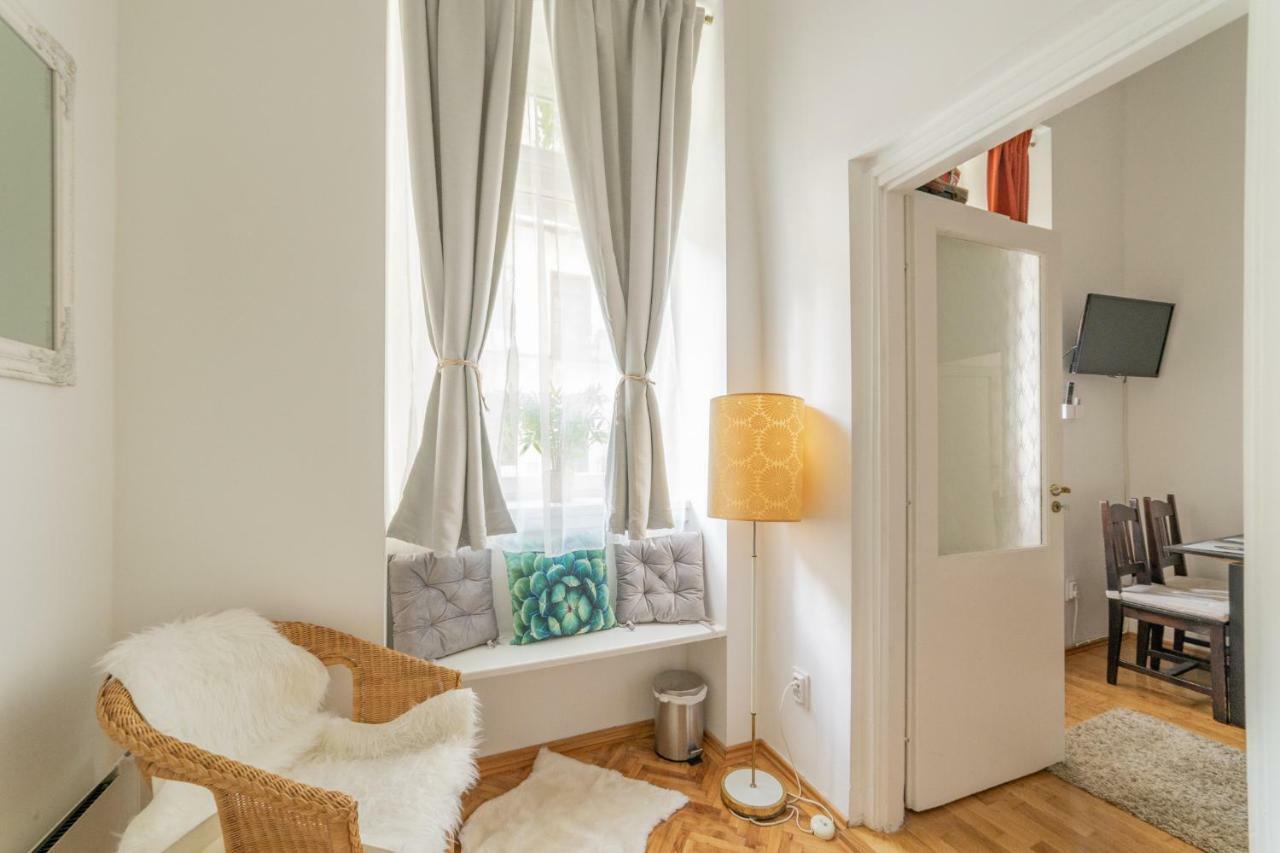 Gabi'S Central Broadway Nest @ Nagymezo Str Budapeşte Dış mekan fotoğraf