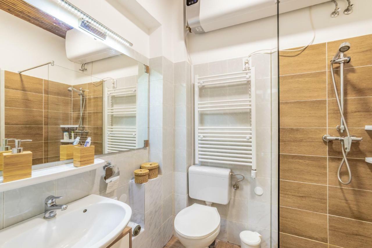 Gabi'S Central Broadway Nest @ Nagymezo Str Budapeşte Dış mekan fotoğraf